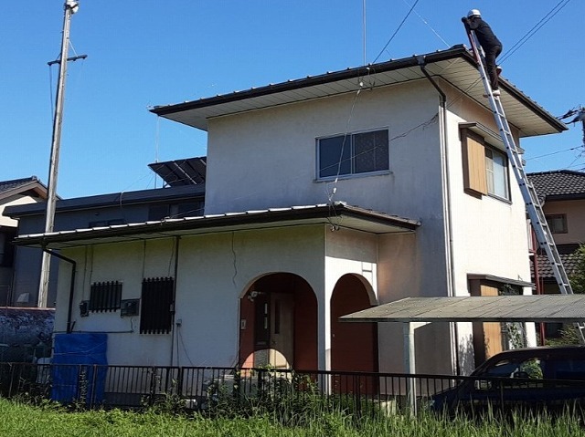 阿見町二階建て瓦棒葺き住宅